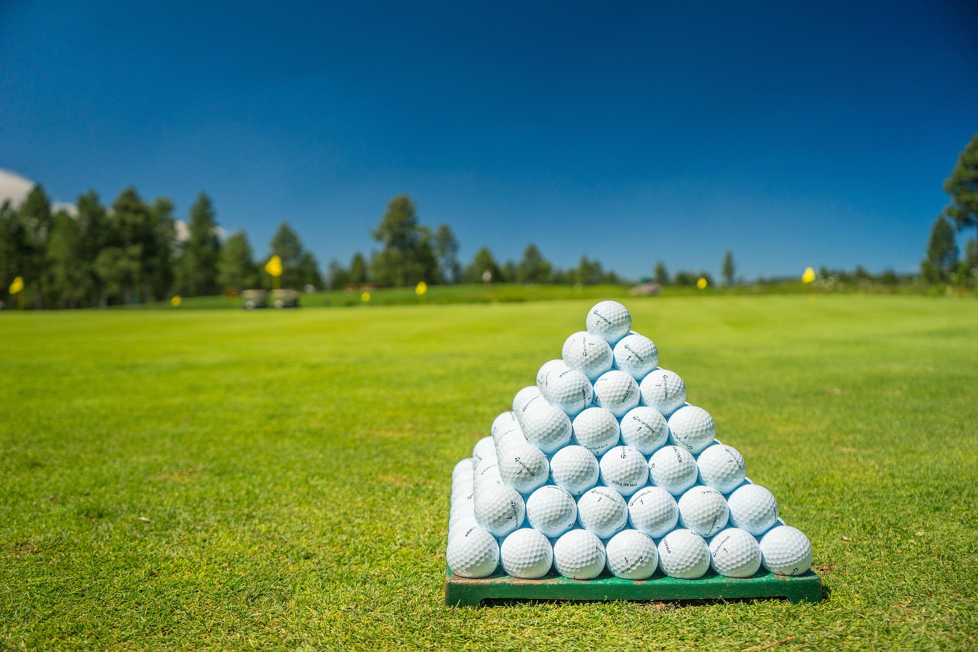 Golfbälle auf dem Green